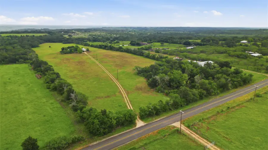 11615 Kingsbury Rd, Kingsbury, TX 78638 - #2