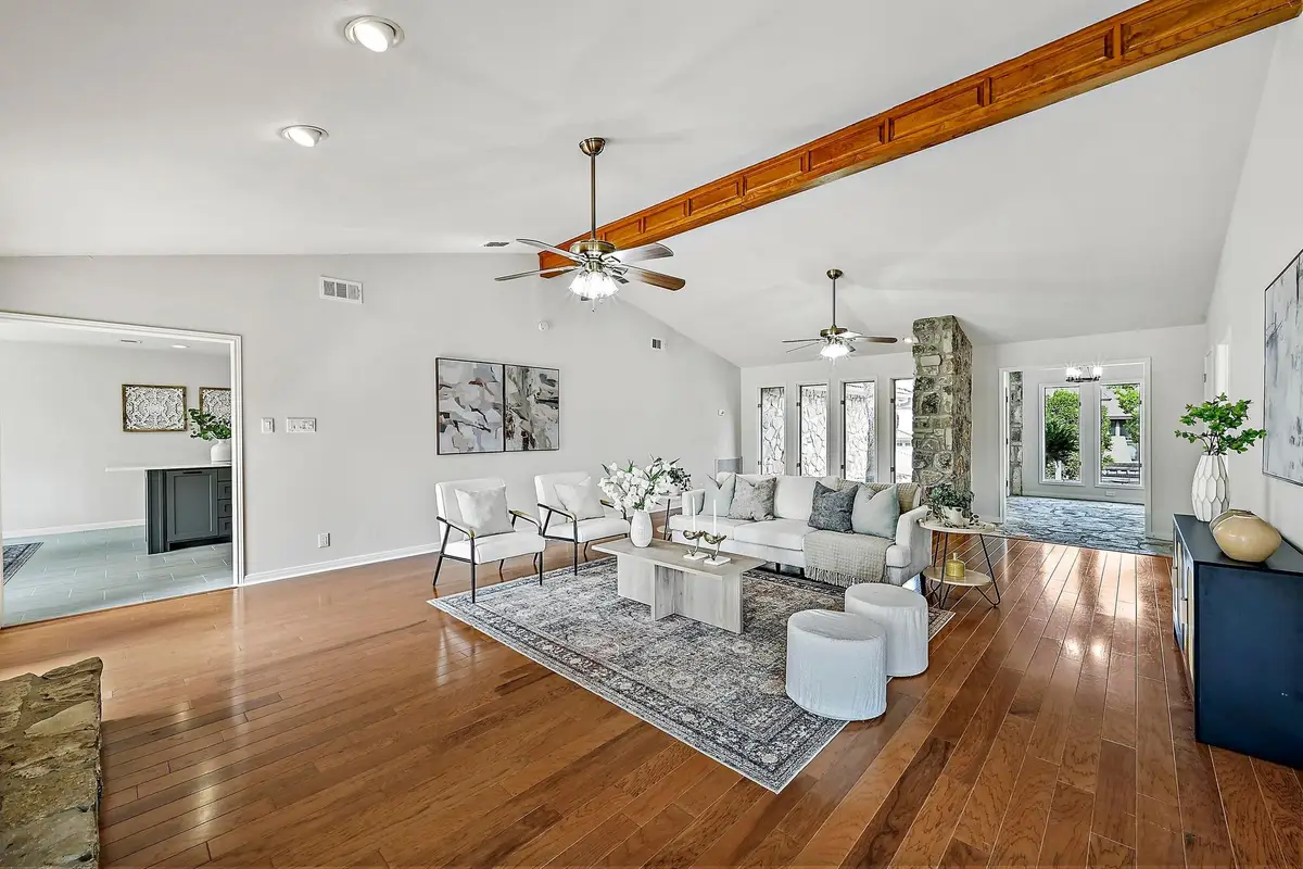 107 Boot Hl, Horseshoe Bay, TX 78657 - Image #1