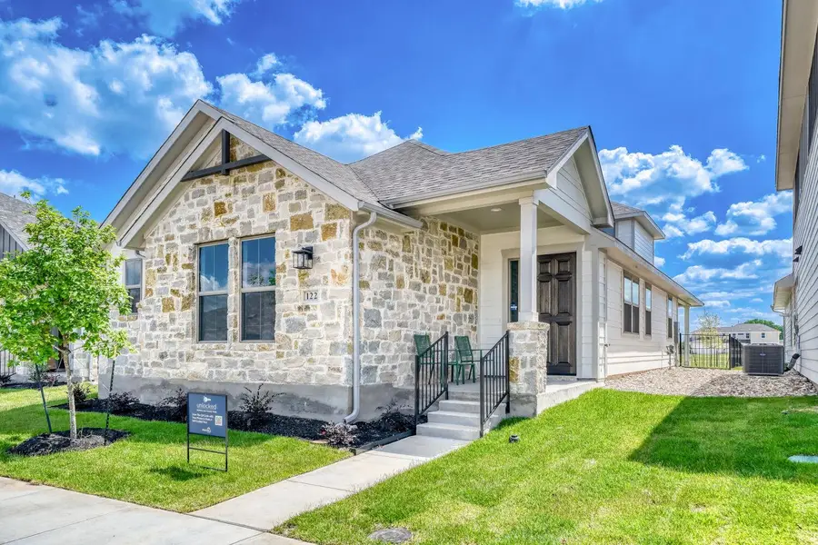 122 International St, Buda, TX 78610 - #2