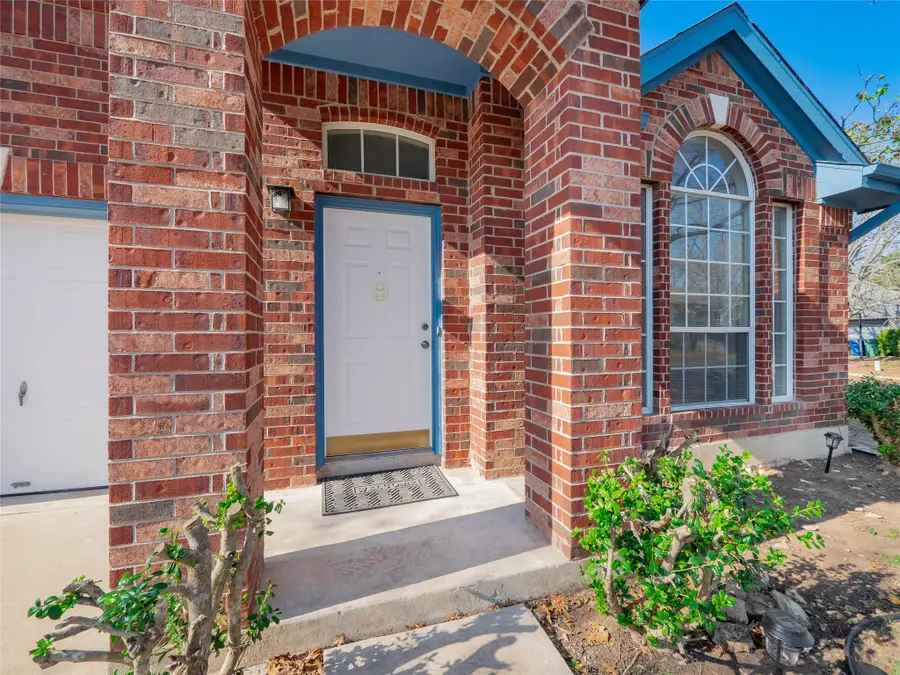 12710 Possum Hollow Dr, Austin, TX 78729 - Image #3