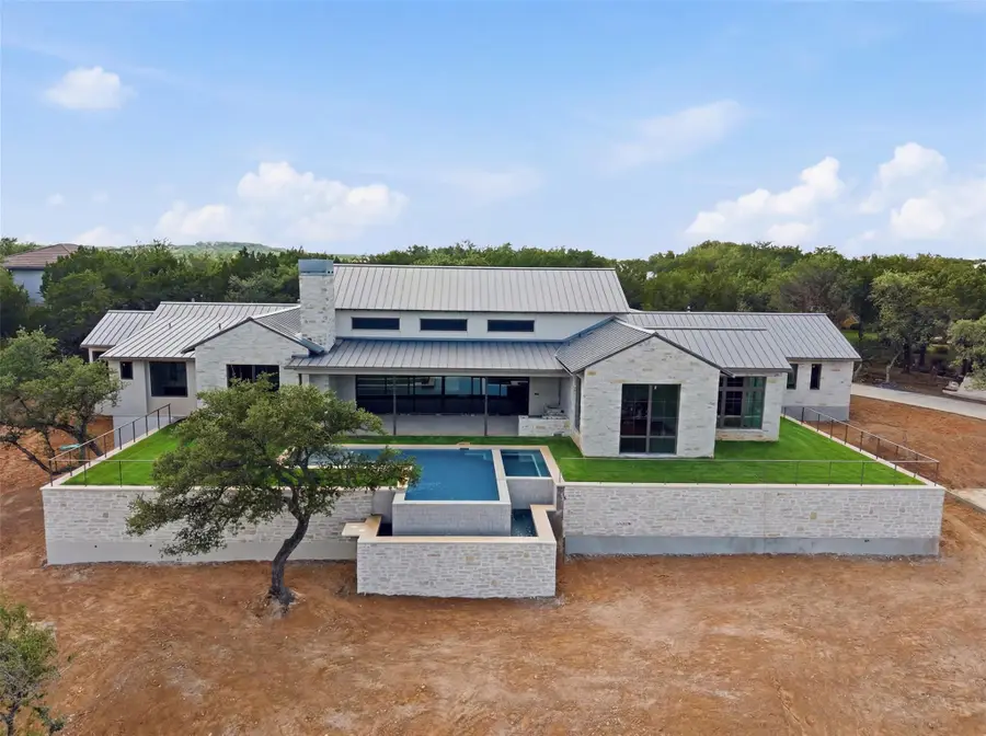 19559 Sandcastle Dr, Spicewood, TX 78669 - #2