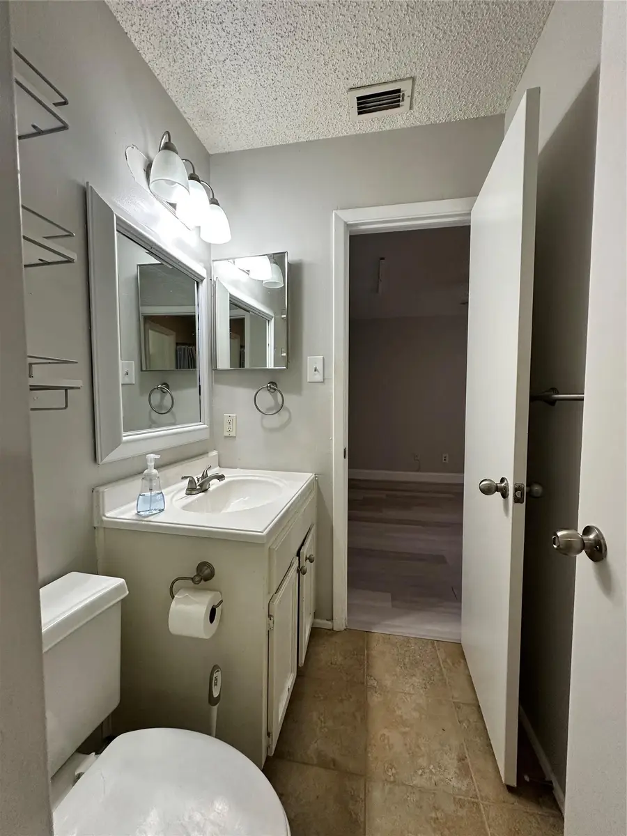 11301 Jollyville Rd #B2, Austin, TX 78759 - #3