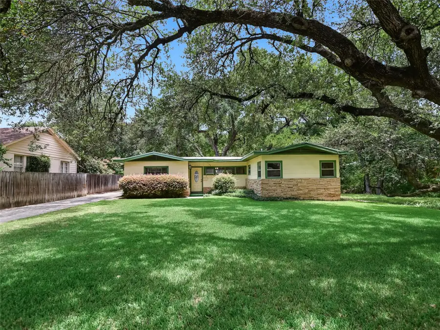 2004 Griswold Ln, Austin, TX 78703 - #3