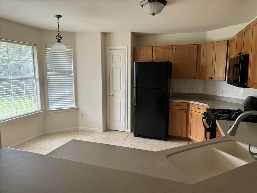 2623 Eastwood Ln, Round Rock, TX 78664 - #3