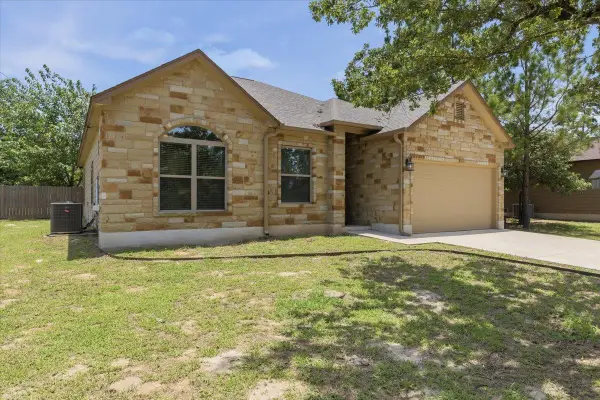 145 Cardinal Loop, Paige, TX 78659