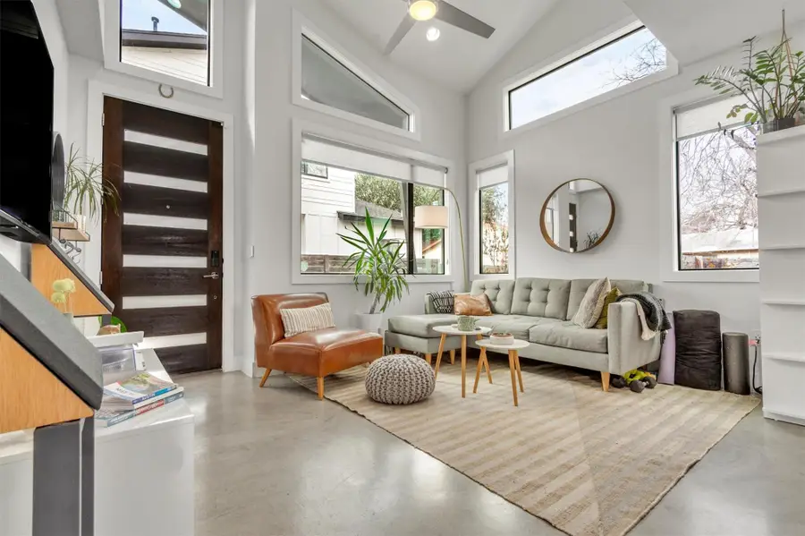 2706 Zaragosa St #2, Austin, TX 78702 - #2