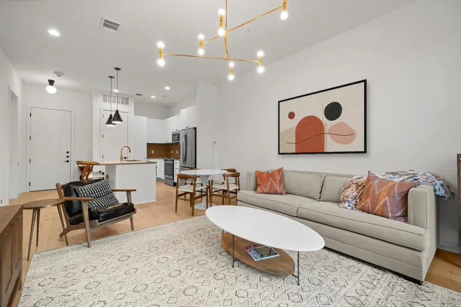 800 Embassy Dr #124, Austin, TX 78702 - #3