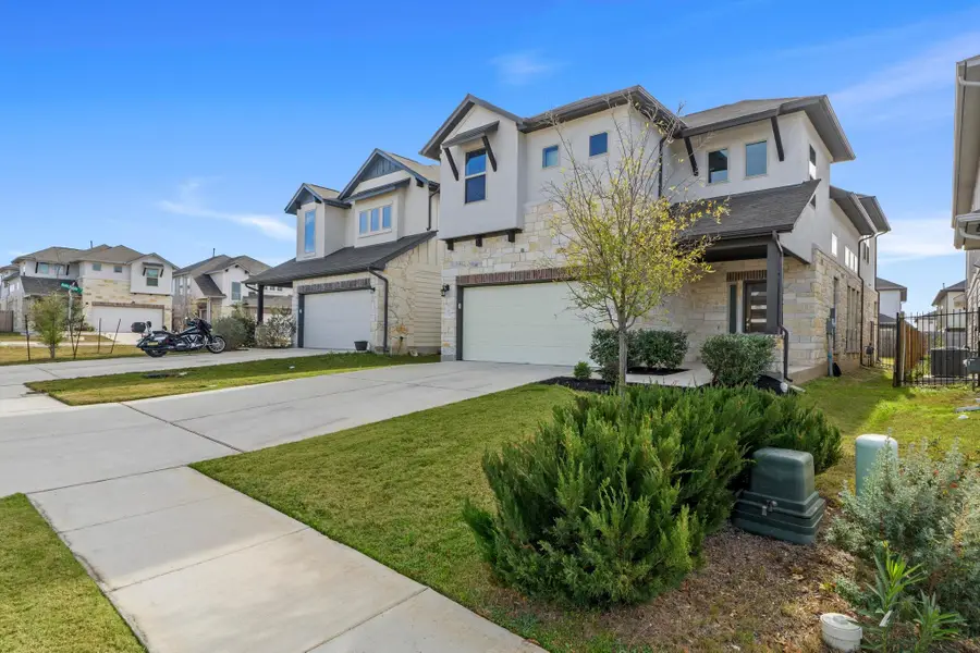 205 Audie Murphy Cir, Leander, TX 78641 - #2