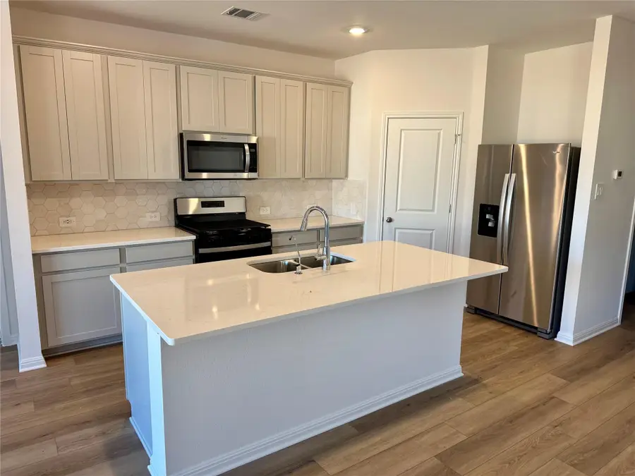 155 Fossil Dr, Kyle, TX 78640 - Image #2