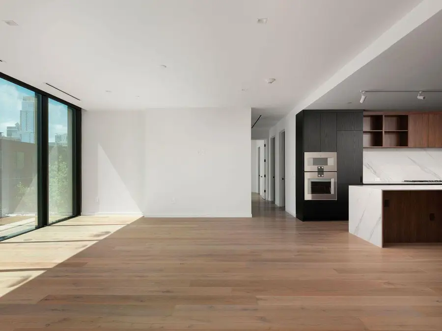 1006 Baylor St #202, Austin, TX 78703 - #2