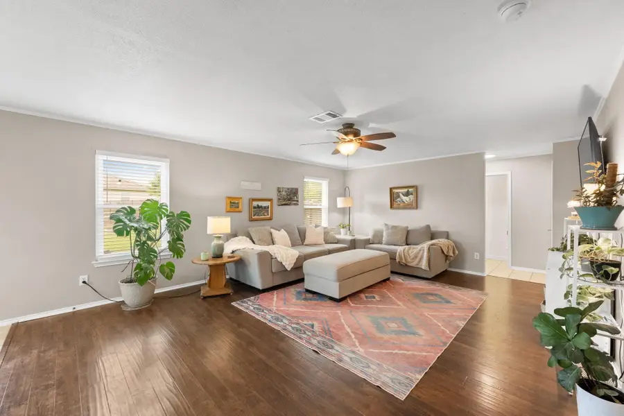 605 Holbrooke St, Hutto, TX 78634 - #2