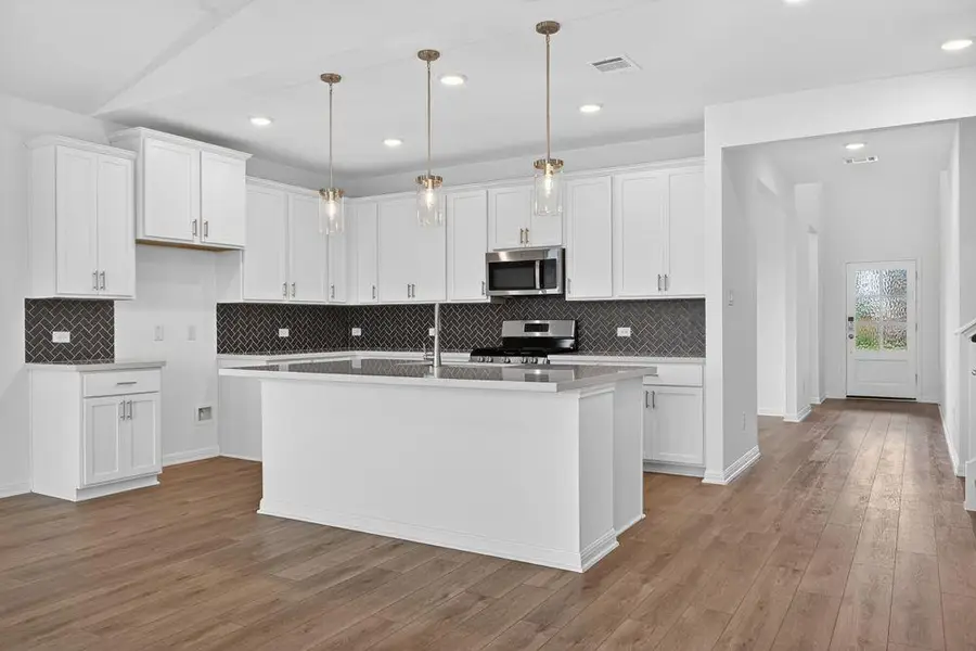 92 Flowers Ave, Hutto, TX 78634 - #2