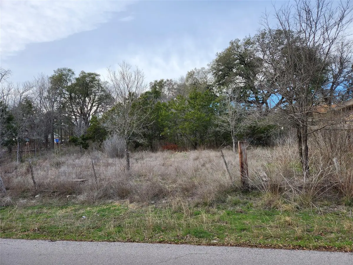 11304 Lakeside Dr, Jonestown, TX 78645 - #1