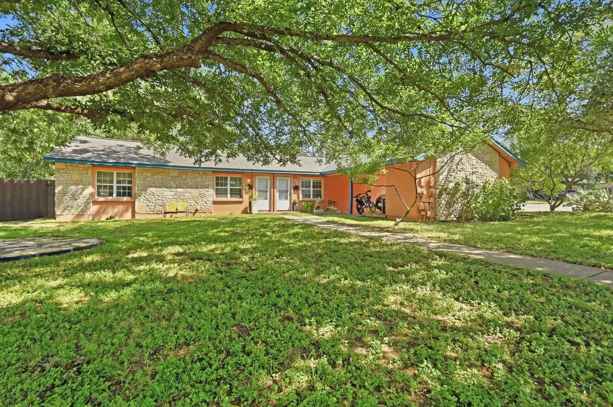 4910 Suburban Dr, Austin, TX 78745 - #1