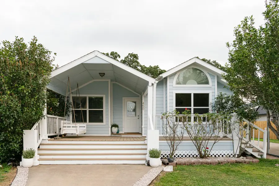450 Biscayne St, Giddings, TX 78942 - #3