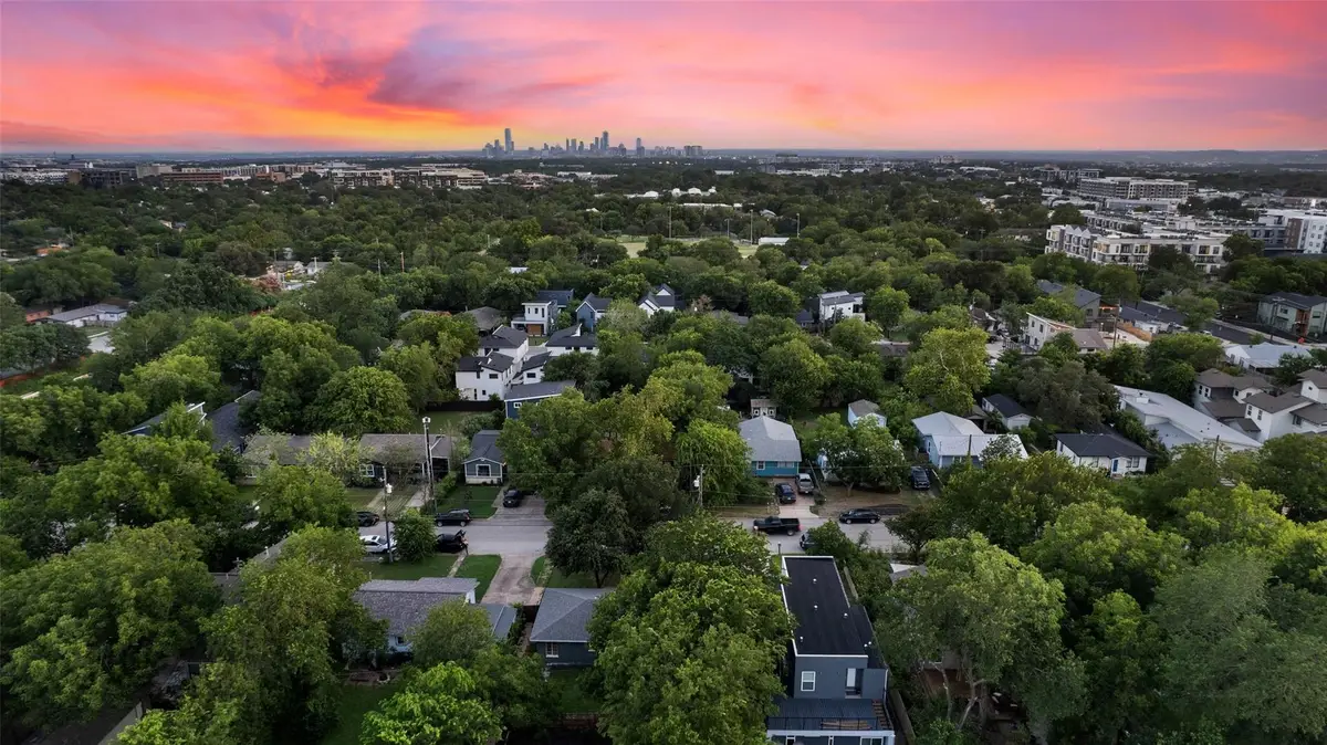 412 W Croslin St, Austin, TX 78752 - #1