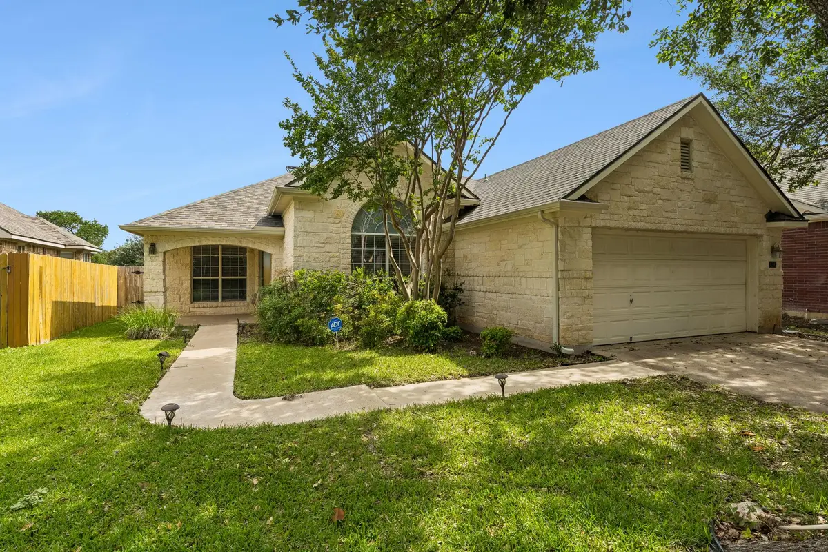 7206 W Magic Mountain Ln, Round Rock, TX 78681 - #1