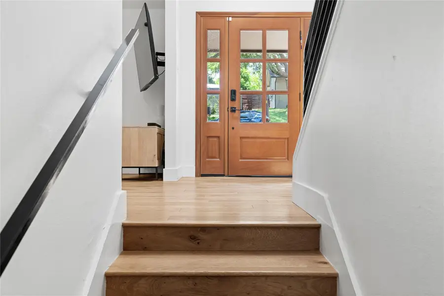 7103 Creighton Ln, Austin, TX 78723 - Image #2