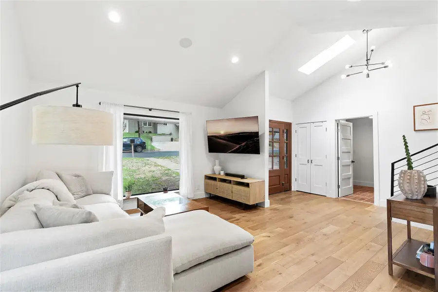 7103 Creighton Ln, Austin, TX 78723 - Image #3