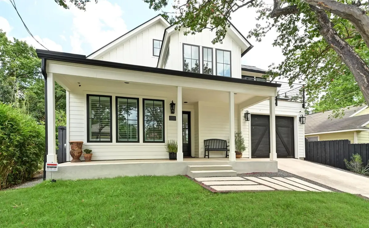 2326 Santa Rosa St, Austin, TX 78702 - #1