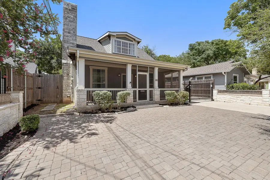 1011 E 38th 1/2 St, Austin, TX 78751 - #3