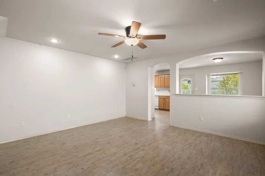 1025 Betty Baker Cv, Pflugerville, TX 78660 - #3