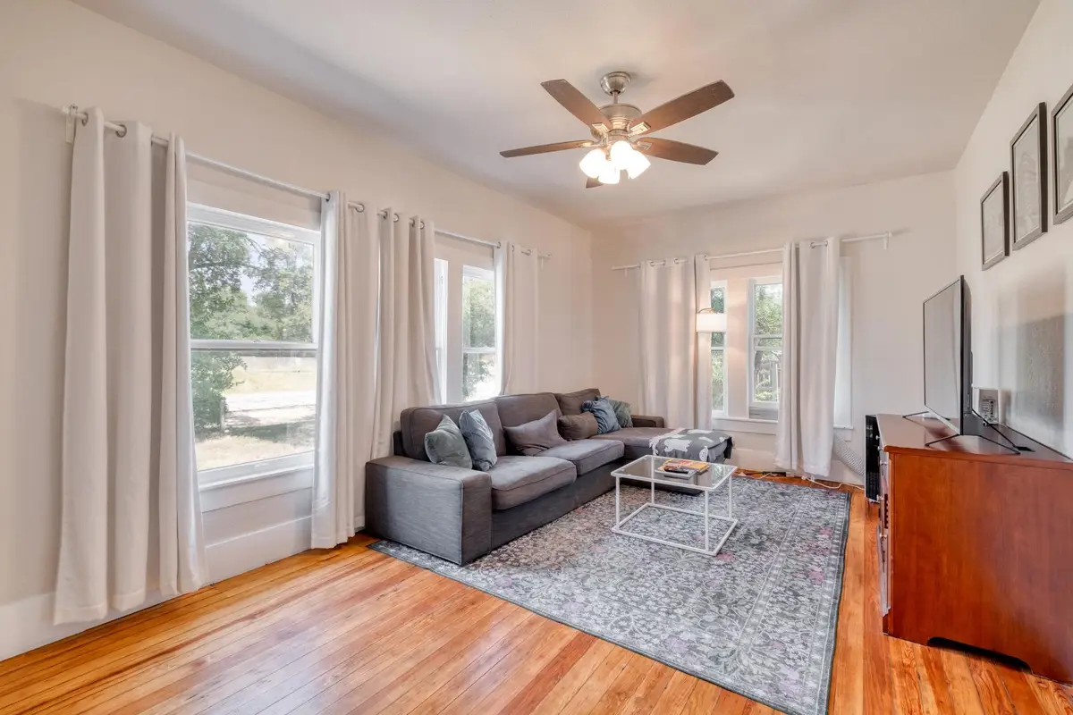 905 Bellview Ave, Round Rock, TX 78681 - #1