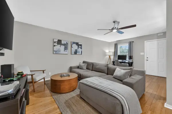 1240 Barton Hills Dr #206, Austin, TX 78704