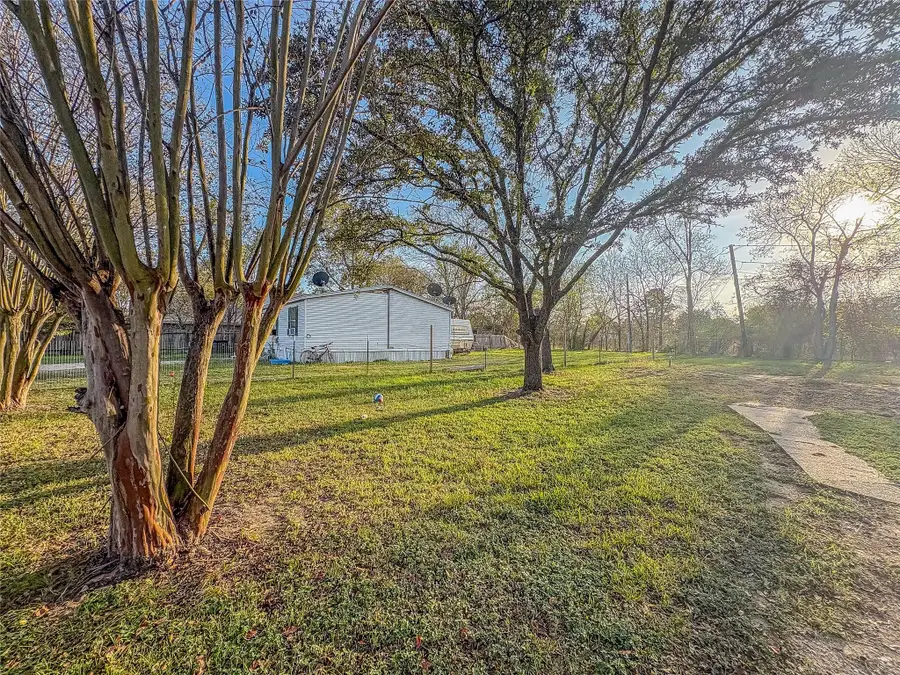 907 Westview Cir, Caldwell, TX 77836 - #2