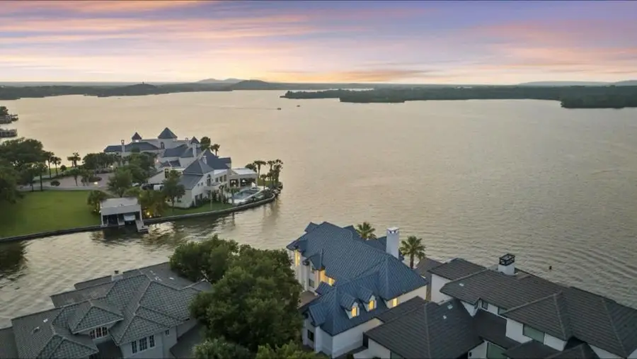 151 Applehead Island Dr, Horseshoe Bay, TX 78657 - #2