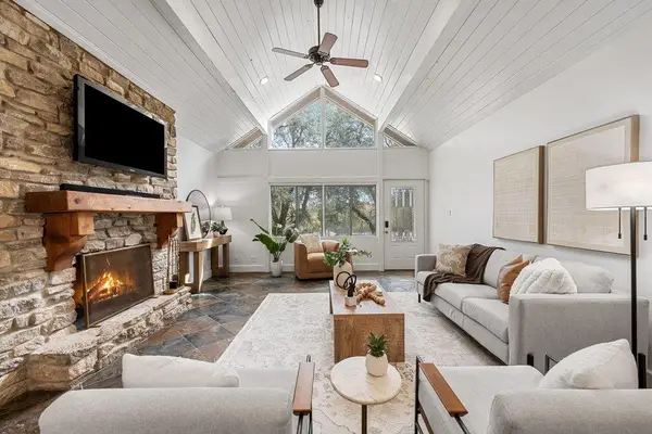 411 Lakeway Dr, Lakeway, TX 78734