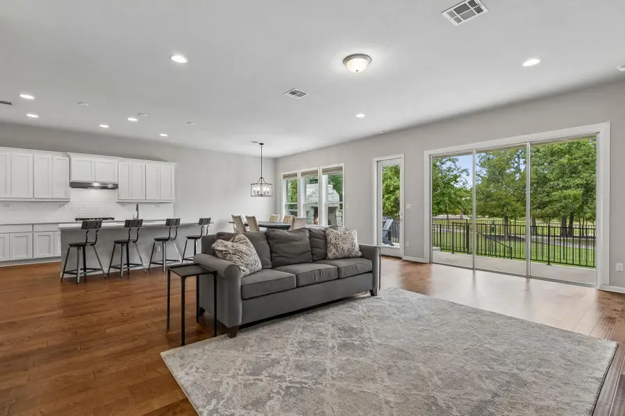 129 Ridgeview Ct, Georgetown, TX 78628 - #2