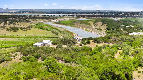 2153 San Jose Way Way, Canyon Lake, TX 78133