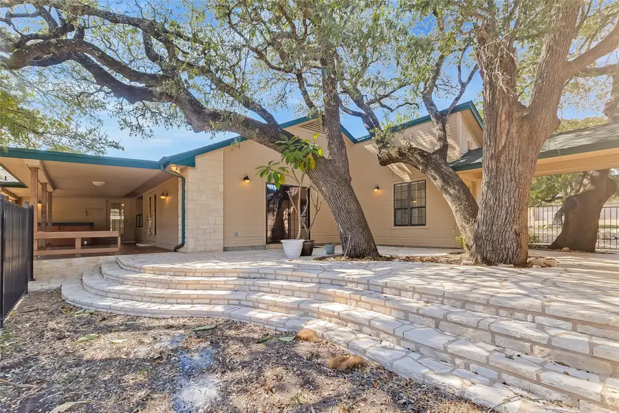 309 Delaware Springs Blvd, Burnet, TX 78611 - Image #2