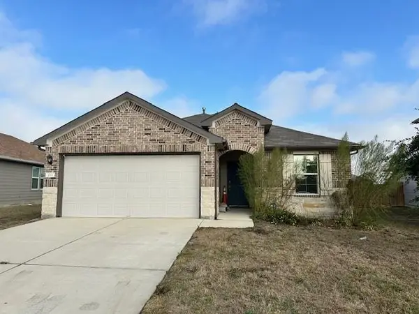 213 Lily Pond Trl, San Marcos, TX 78666