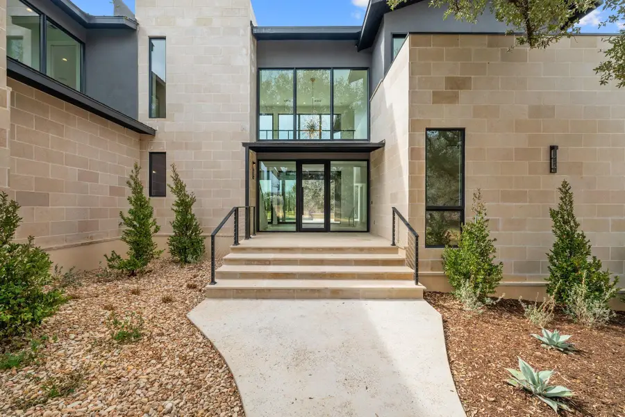 111 Orange Plume, Horseshoe Bay, TX 78657 - #2