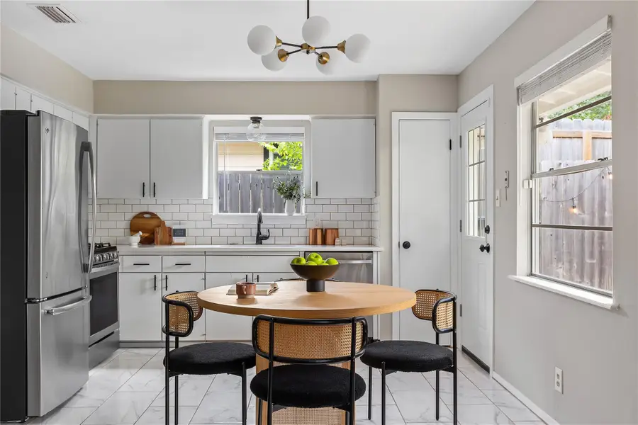 8007 Stillwood Ln, Austin, TX 78757 - #2