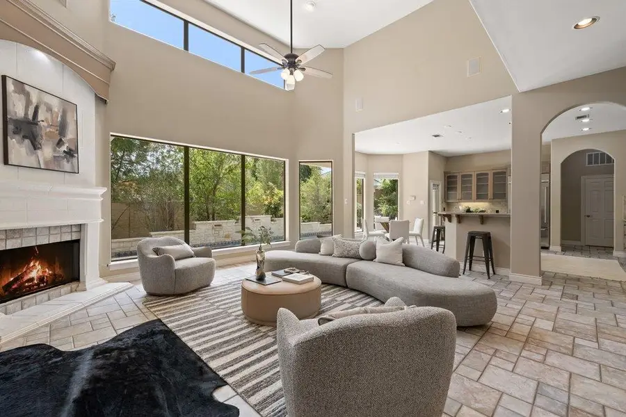 5 Tiburon Ct, The Hills, TX 78738 - #2