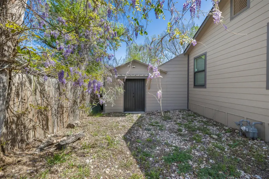 823 Hickory St, Rockdale, TX 76567 - #3