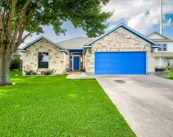 212 Cailin Ct, Burnet, TX 78611