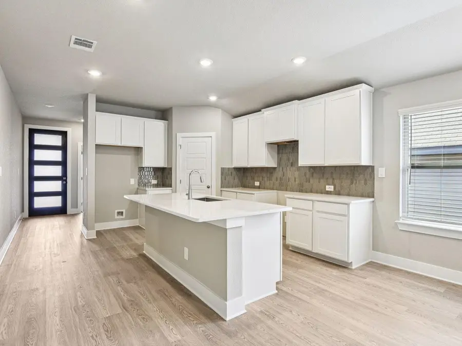 704 Timbo Dr, Jarrell, TX 76537 - #3