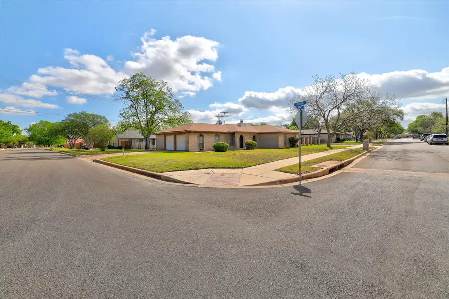 2303 Dawn Dr, Georgetown, TX 78628 - #2