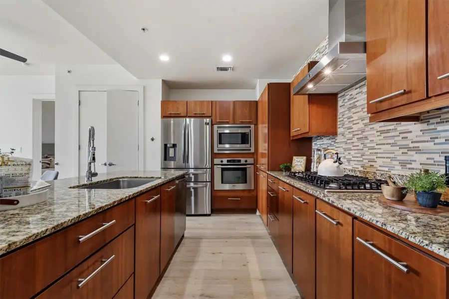 210 Lee Barton Dr #517, Austin, TX 78704 - #2