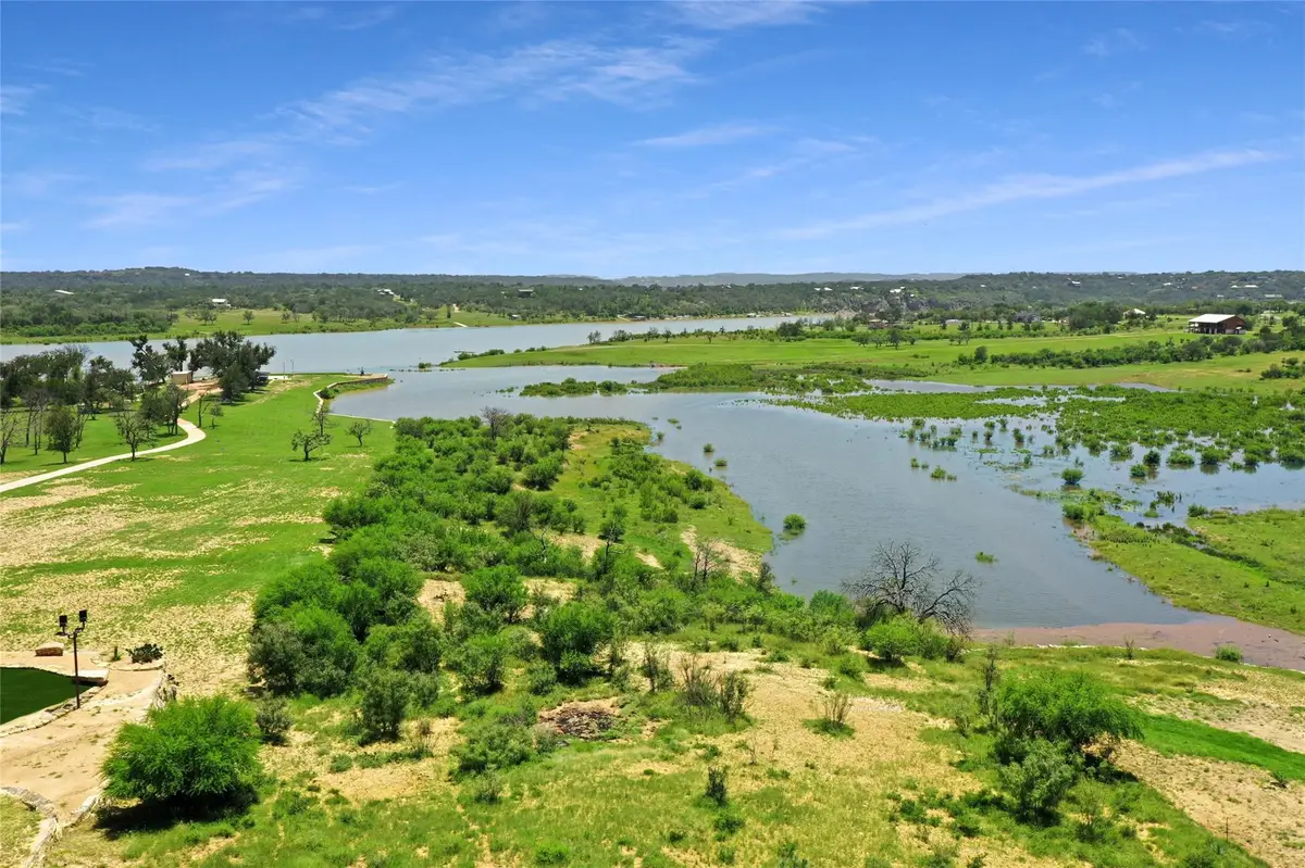 281 Chimney Cove Dr, Marble Falls, TX 78654 - #1