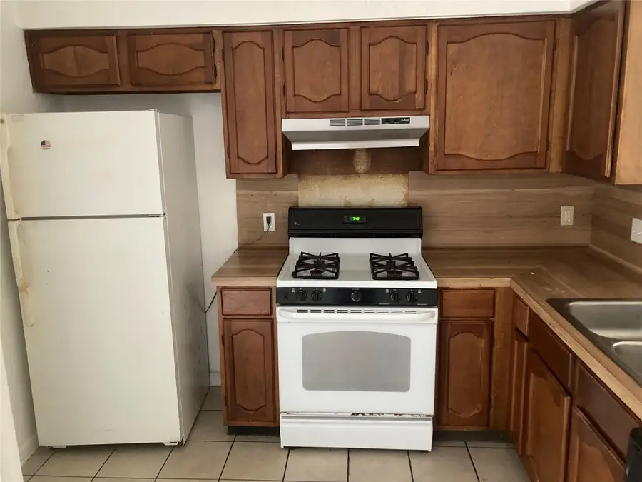 1209 Dobie Dr, Austin, TX 78753 - #3