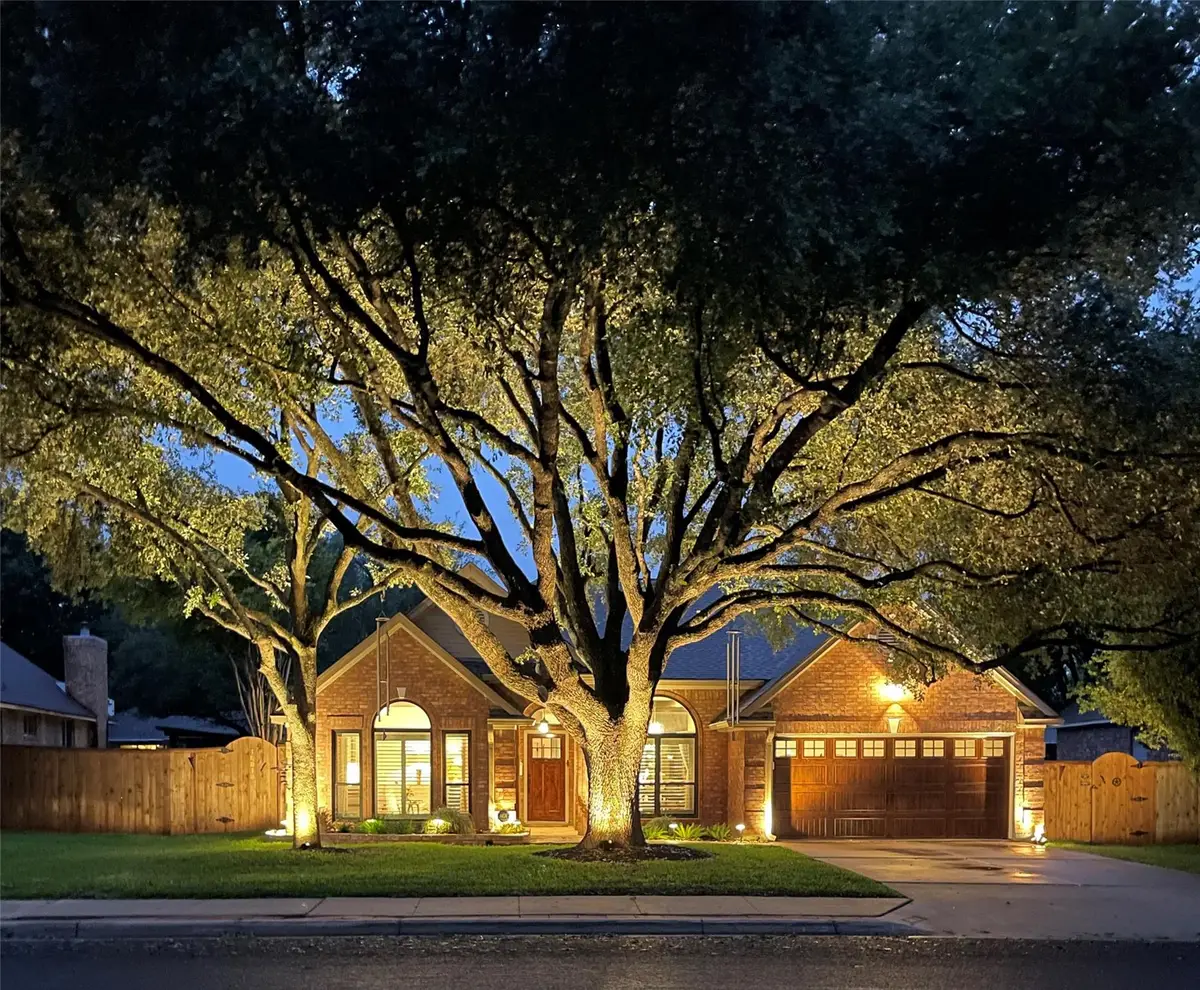16010 W Dorman Dr, Austin, TX 78717 - #1