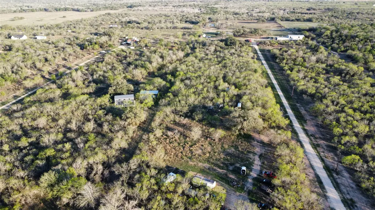 2209 Callihan Rd, Luling, TX 78648 - #1
