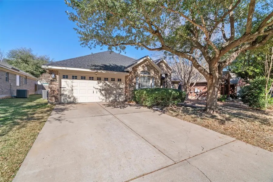 4409 Hunters Lodge Dr, Round Rock, TX 78681 - Image #2