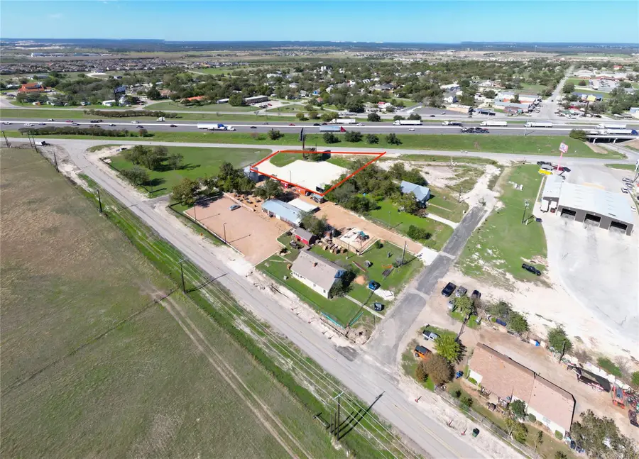 12660 N Ih 35 Highway, Jarrell, TX 76537 - #2