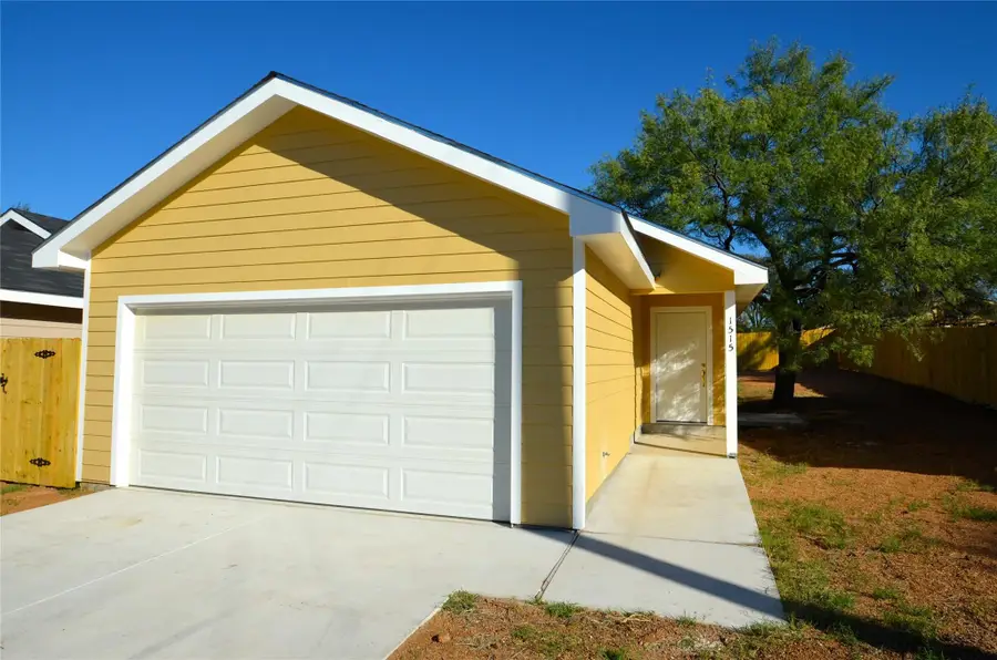 1515 Navajo Trl, Kingsland, TX 78639 - Image #2